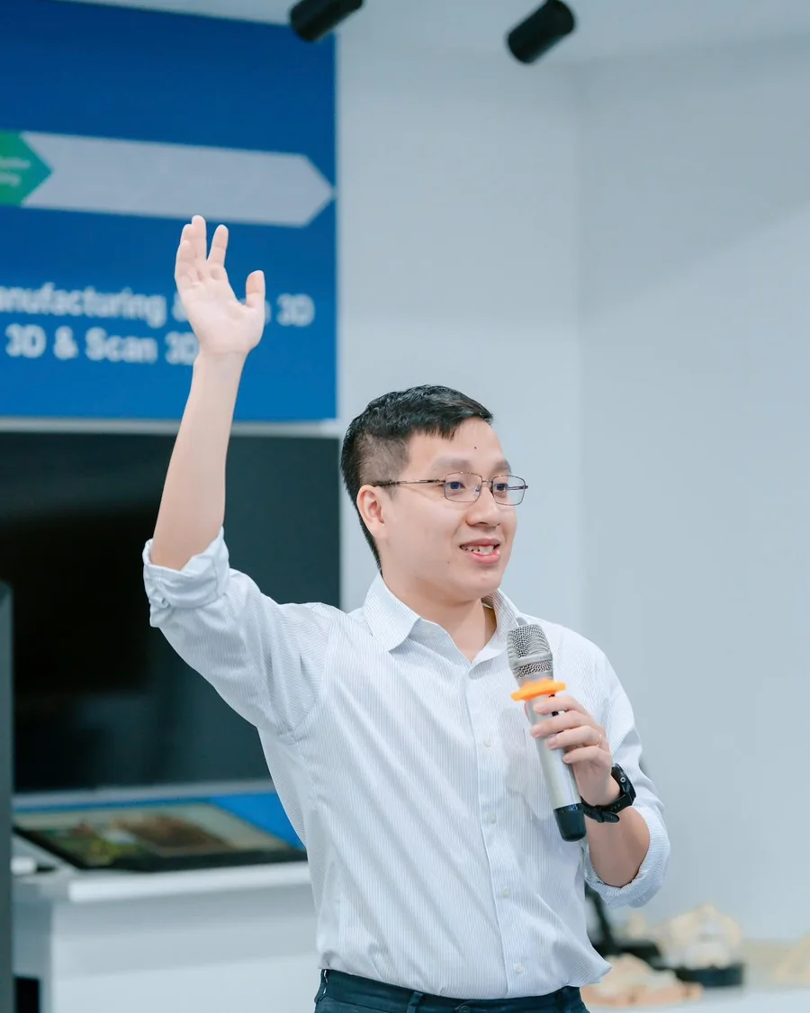 Vincent Do đứng lớp AI Agents cho Viettel AI tại Hà Nội